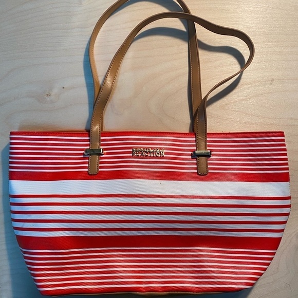 Kenneth Cole Reaction Purse (BU) - Picture 6 of 14